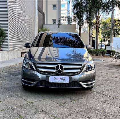 MERCEDES-BENZ B 200 1.6 SPORT TURBO GASOLINA 4P AUTOMÁTICO MERCEDES-BENZ B 200 1.6 SPORT TURBO GASOLINA 4P AUTOMÁTICO